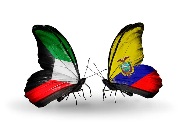 Две бабочки с флагами отношений Кувейт и Эквадор — стоковое фото