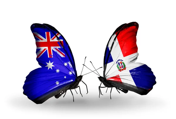 Dos mariposas con banderas de relaciones Australia y Dominicana — Foto de Stock