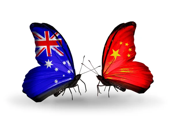 Deux papillons avec des drapeaux de relations Australie et Chine — Photo