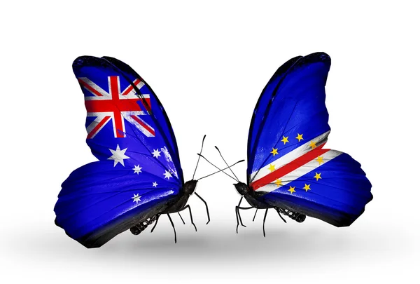 Duas borboletas com bandeiras de relações Austrália e Cabo Verde — Fotografia de Stock