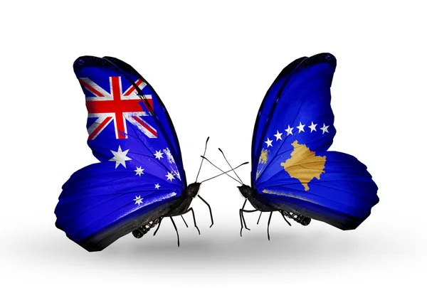 Dwa motyle z flagami stosunków australia i Kosowa — Zdjęcie stockowe