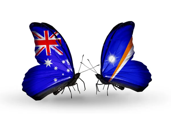 Dos mariposas con banderas de relaciones Australia e Islas Marshall — Foto de Stock