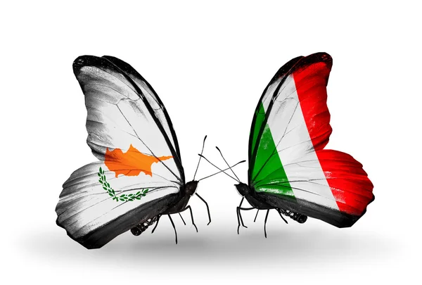 Two butterflies with flags of relations Cyprus and Italy — Stock Photo, Image