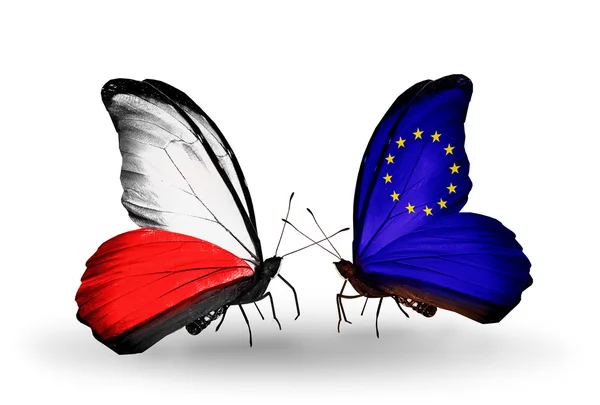 Farfalle con bandiere della Polonia e dell'Unione Europea — Foto Stock