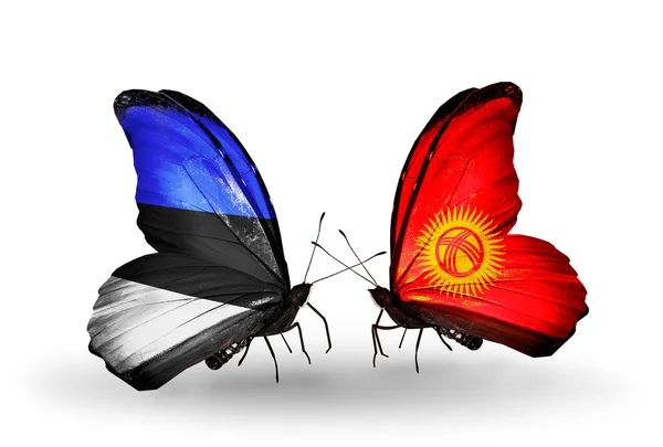Vlinders met vlaggen van Estland en kirghiz — Stockfoto