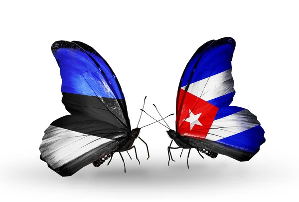 Mariposas con banderas de Estonia y Cuba — Foto de Stock