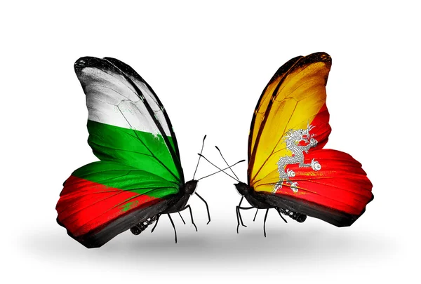 Motyle z Bułgarii i Bhutanie flagi na skrzydłach — Zdjęcie stockowe