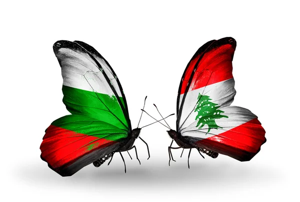 Borboletas com bandeiras da Bulgária e do Líbano em asas — Fotografia de Stock