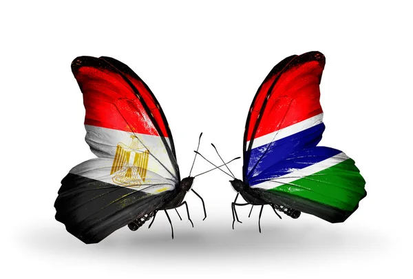 Farfalle con bandiere di Egitto e Gambia — Foto Stock