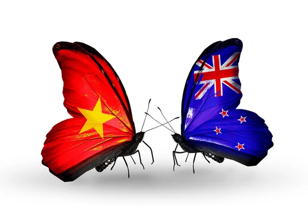 Dos mariposas con banderas de Vietnam y Nueva Zelanda —  Fotos de Stock