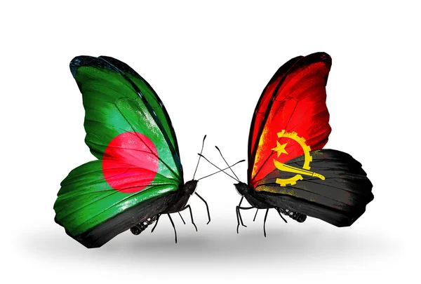 Papillons avec drapeaux Bangladesh et Angola sur les ailes — Photo