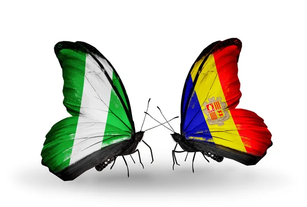 Mariposas con banderas de Nigeria y Andorra en alas — Foto de Stock