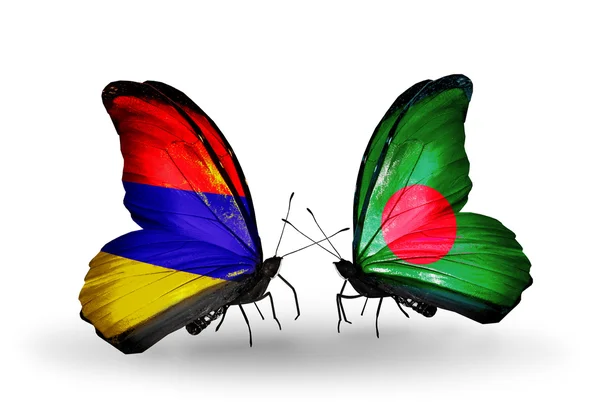 Mariposas con banderas de Armenia y Bangladesh en alas — Foto de Stock