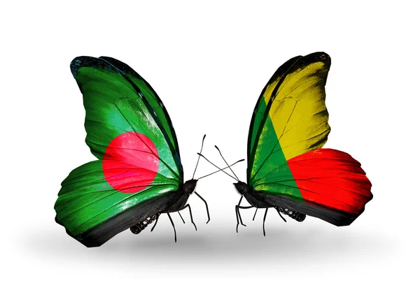 Farfalle con bandiere Bangladesh e Benin sulle ali — Foto Stock