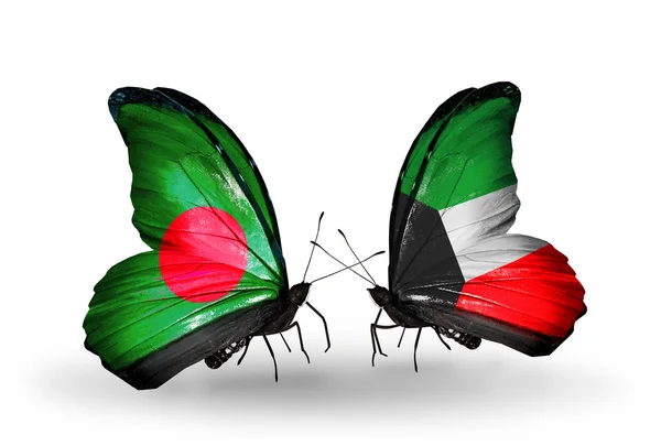 Vlinders met bangladesh en Koeweit vlaggen op vleugels — Stockfoto