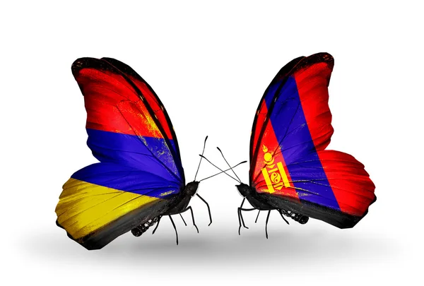 翼の上のアルメニアとモンゴルのフラグと蝶 — ストック写真