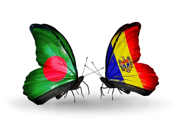 Farfalle con bandiere Bangladesh e Moldavia sulle ali — Foto Stock