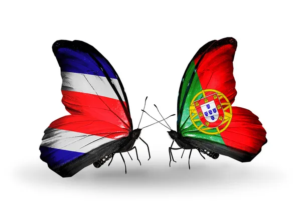 Kosta Rika ve Portekiz bayrağı kanatlar üzerinde kelebekler — Stok fotoğraf