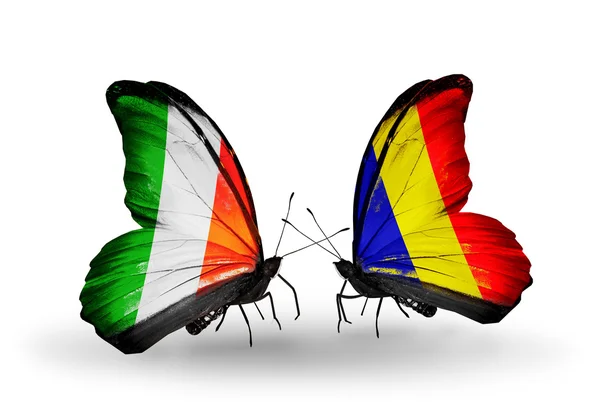 Vlinders met Ierland en Tsjaad, Roemenië vlaggen op vleugels — Stockfoto