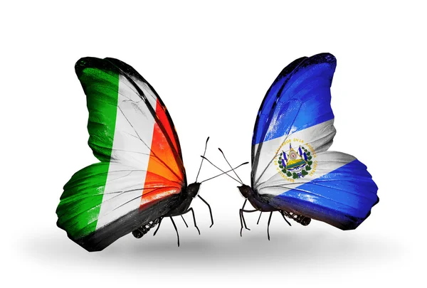 Schmetterlinge mit Irland- und Salvador-Fahnen auf Flügeln — Stockfoto