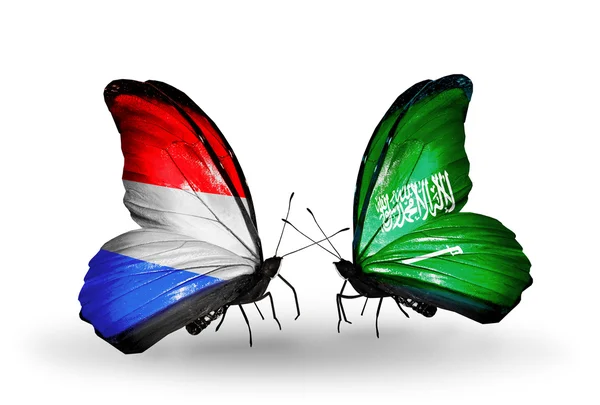 Kelebek kanatları üzerinde Lüksemburg ve Suudi Arabistan bayrağı ile — Stok fotoğraf