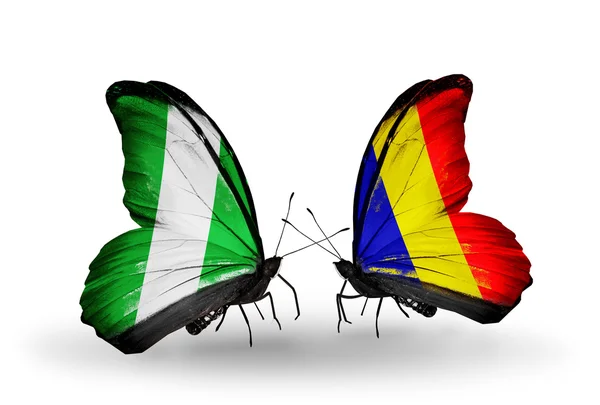 Farfalle con Nigeria e Ciad, bandiere Romania sulle ali — Foto Stock