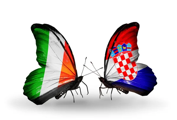 Mariposas con banderas de Irlanda y Croacia en alas —  Fotos de Stock