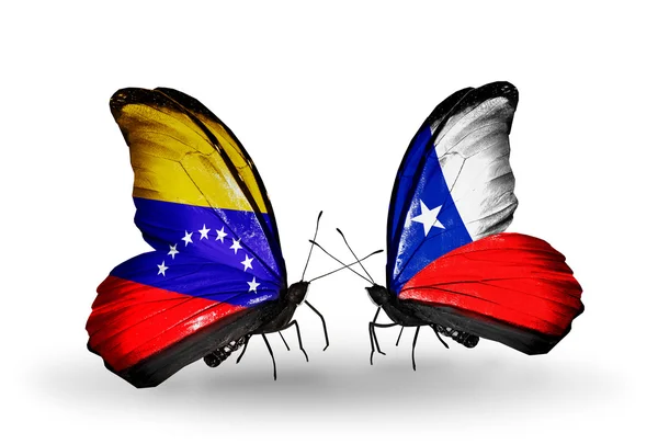 Farfalle con bandiere Venezuela e Cile sulle ali — Foto Stock