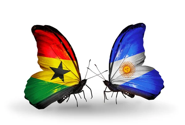 Papillons avec drapeaux Ghana et Argentine sur les ailes — Photo