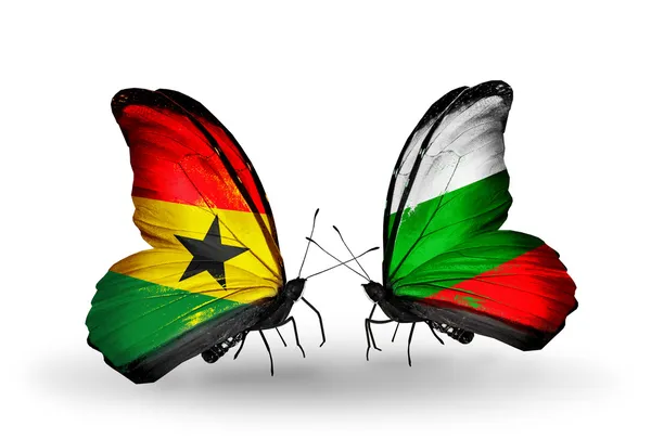 Papillons avec drapeaux Ghana et Bulgarie sur les ailes — Photo