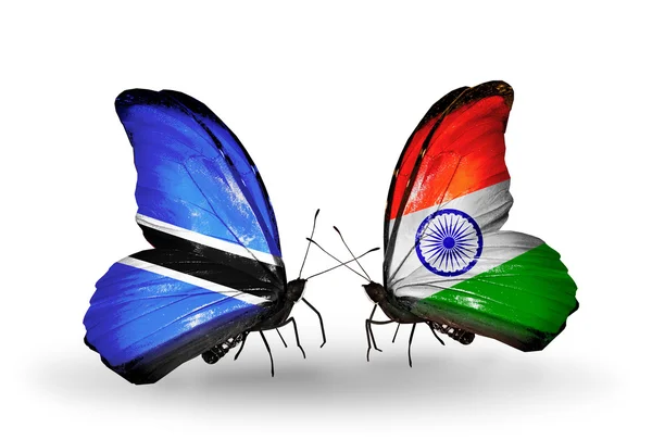 Mariposas con banderas de Botswana e India —  Fotos de Stock