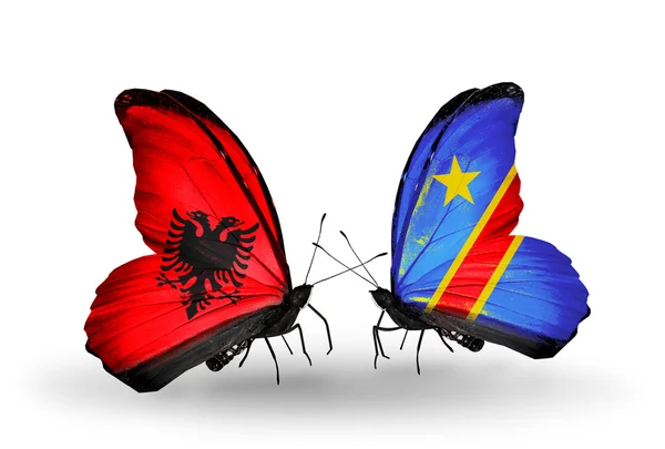 蝴蝶与阿尔巴尼亚和金刚标志 — 图库照片