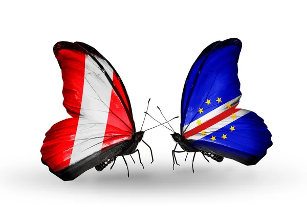 Butterflies with Peru and Cape Verde flags — Stock Photo, Image