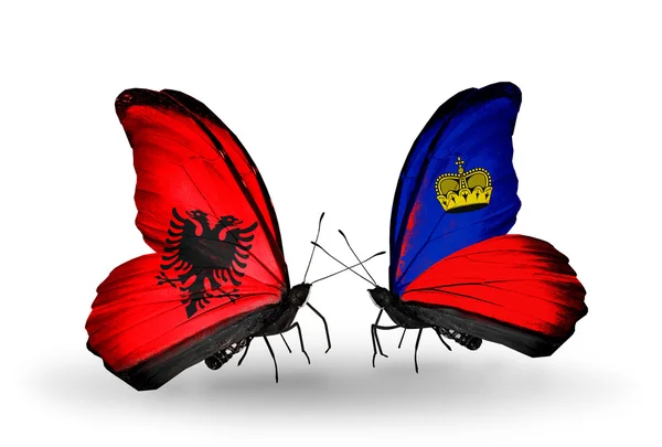 アルバニアおよびリヒテンシュタインの旗で蝶 — ストック写真