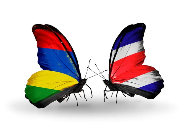 Mauritius ve Kosta Rika bayrakları taşıyan kelebekler — Stok fotoğraf