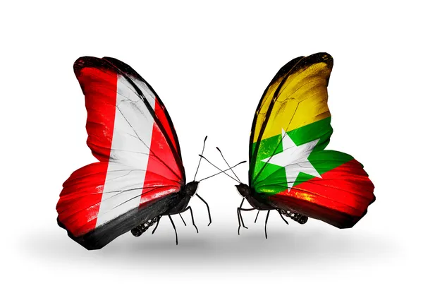 Borboletas com bandeiras do Peru e Mianmar — Fotografia de Stock