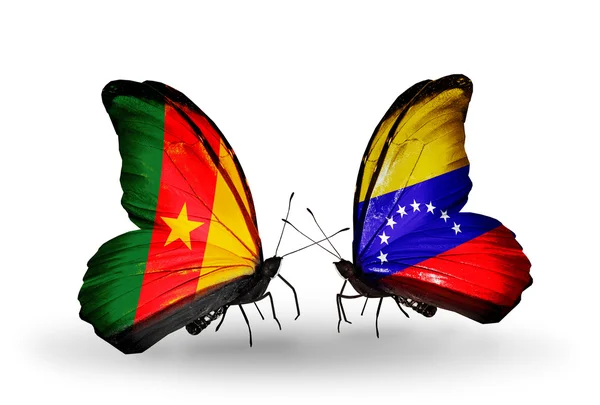 Kamerun ve Venezüella bayrağı ile kelebekler — Stok fotoğraf