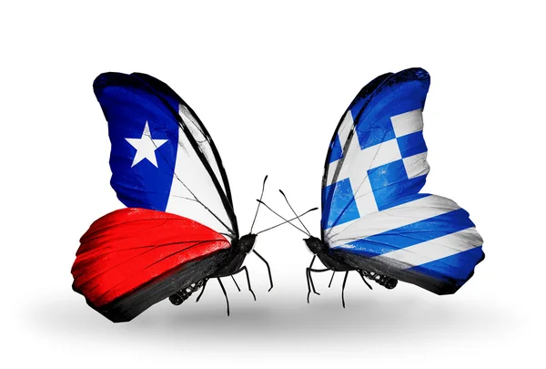 Farfalle con bandiere Cile e Grecia — Foto Stock
