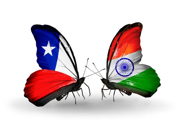 Farfalle con bandiere Cile e India — Foto Stock