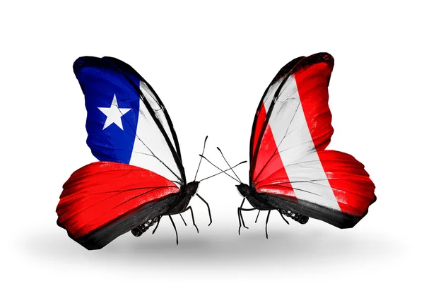 Butterflies with Chile and Peru flags — Stock Photo, Image