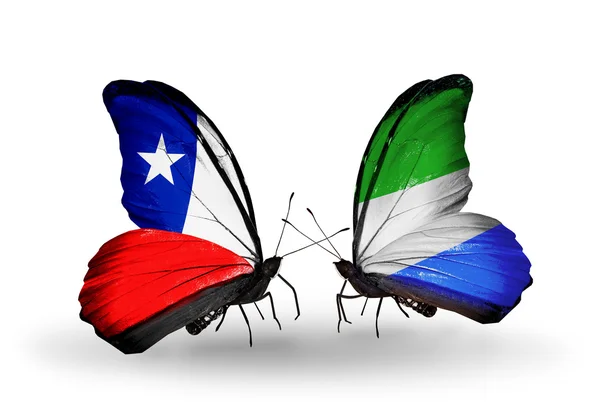 Mariposas con banderas de Chile y Sierra Leona — Foto de Stock