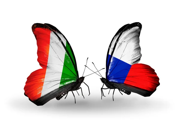 Mariposas con Cote Divoire y banderas checas — Foto de Stock