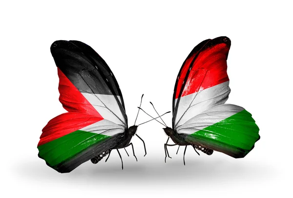Mariposas con banderas de Palestina y Hungría — Foto de Stock