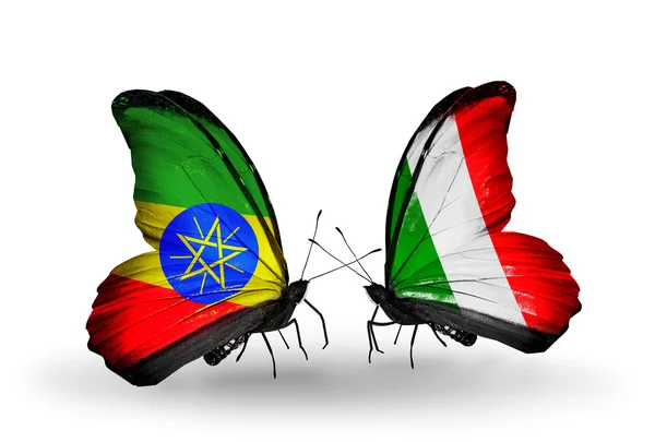 Farfalle con bandiere Etiopia e Italia — Foto Stock