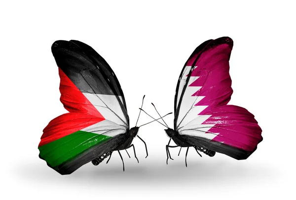パレスチナとカタール フラグと蝶 — ストック写真