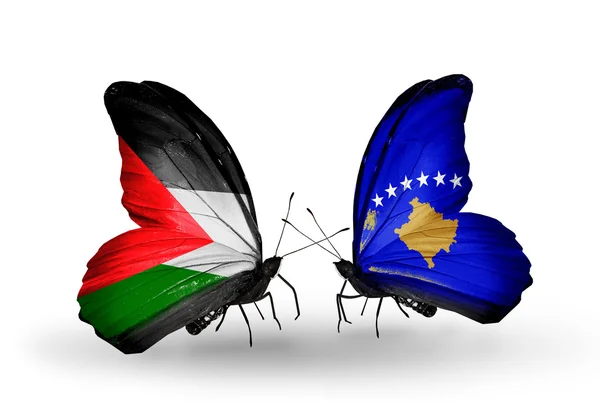Mariposas con banderas de Palestina y Kosovo — Foto de Stock