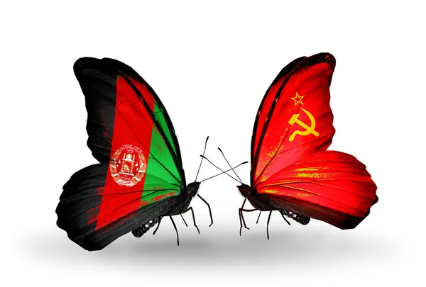 アフガニスタンおよびソビエト連邦の国旗と 2 匹の蝶 — ストック写真