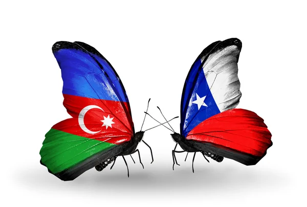 Dos mariposas con banderas de Azerbaiyán y Chile — Foto de Stock