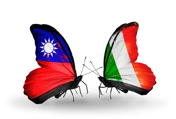 Papillons avec drapeaux Taïwan et Italie sur les ailes — Photo
