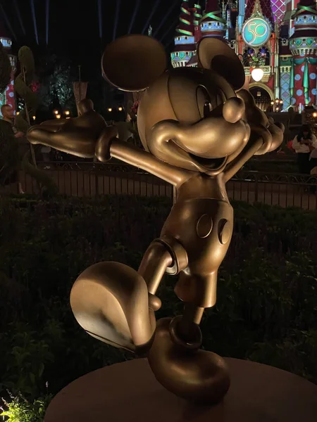 Estatua Del Aniversario Mickey Mouse Frente Castillo Cenicienta Magic Kingdom — Foto de Stock